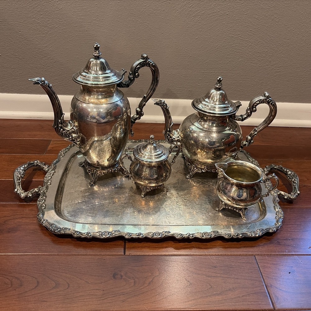 VINTAGE ONEIDA 5 PIECE TEA SET, IN AMAZING CONDITION
